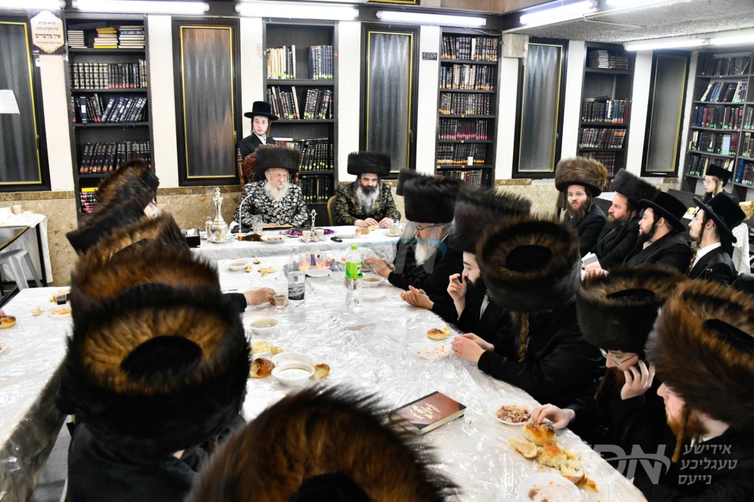 יארצייט פון הרה"ק רבי שלום משאץ זי"ע ביי האדמו"ר משאץ