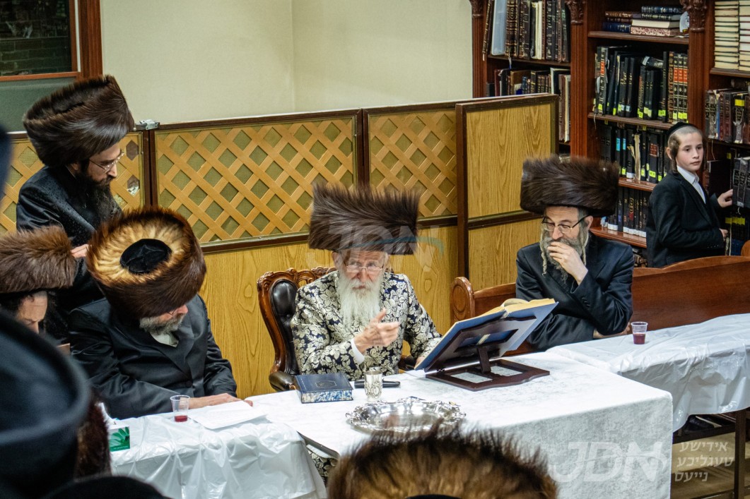 מוצאי שבועות אין חצר הקודש בית חיים יהושע