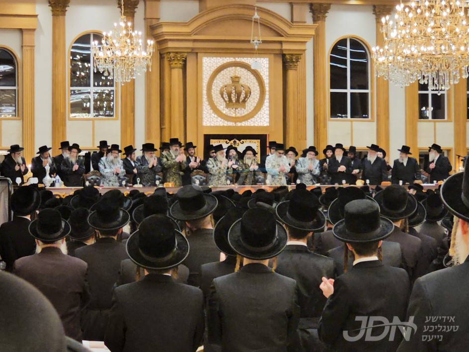 היסטארישער מעמד כבוד התורה פארגעקומען בחצרות הקודש וויזניץ, סיום מסכת ברכות והתחלת סדר מועד במסגרת מאמר מרדכי