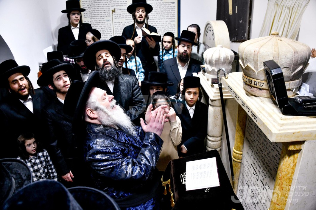 יארצייט פון הרה&quot;ק רבי דוד משה מקרעטשניף זי&quot;ע ביי בנו האדמו&quot;ר מפרימישלאן