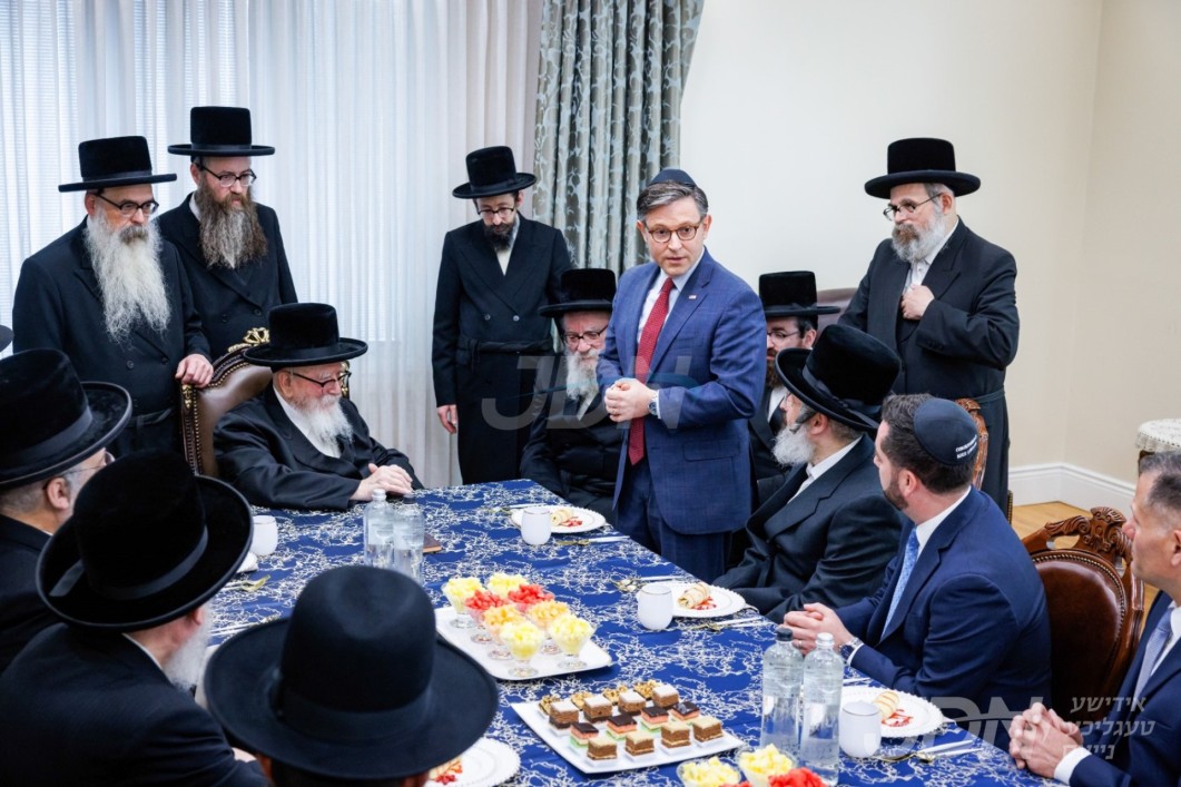 הויכראנגיגער קאנגרעס ספיקער מייק דזשאנסאן ערווארטעט אויף א באזוך ביי האדמו&quot;ר מסקווירא