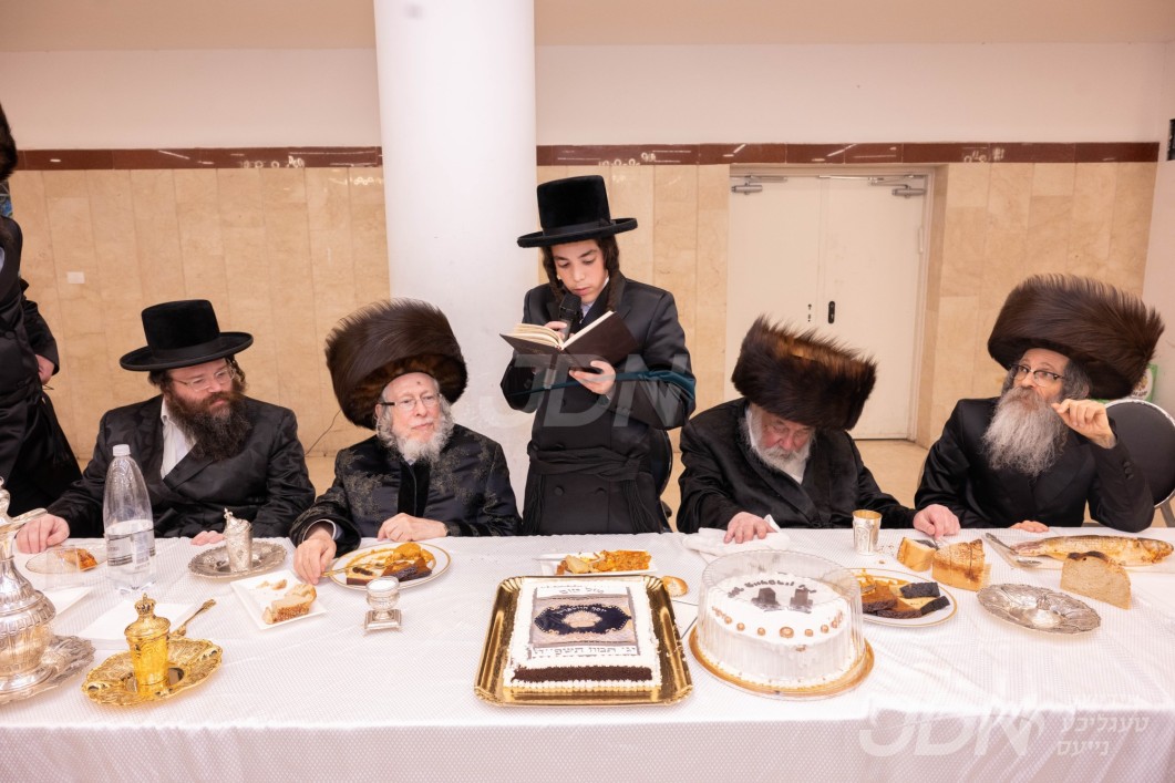 שמחת הבר מצוה פון אן אייניקל פון הגה&quot;צ רבי נחמן בידערמאן און אור אייניקל פון האדמו&quot;ר מסטראפקוב און גאב&quot;ד ראדומישלא רמות