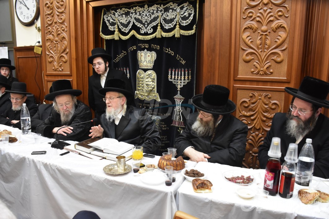 יארצייט פון בעל באר משה מאוזרוב זצ"ל ביי האדמו"ר מאוזרוב