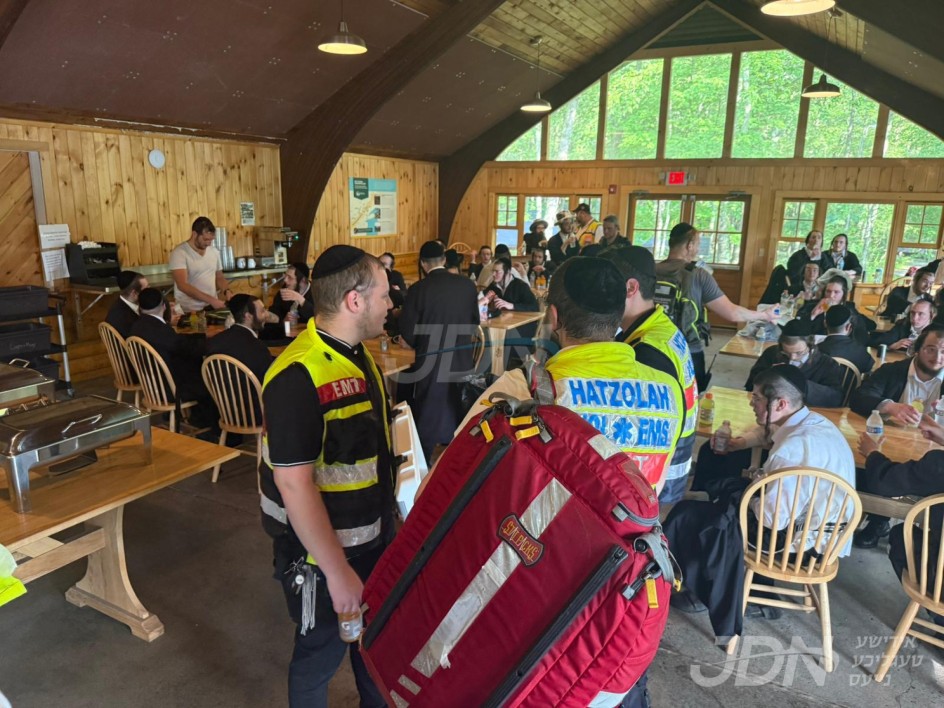 גרופע ישיבה בחורים וואס זענען געווען געשטראנדעט אין הערימען סטעיט פארק ארויסגעברענגט ב&quot;ה אין א גוטע צושטאנד