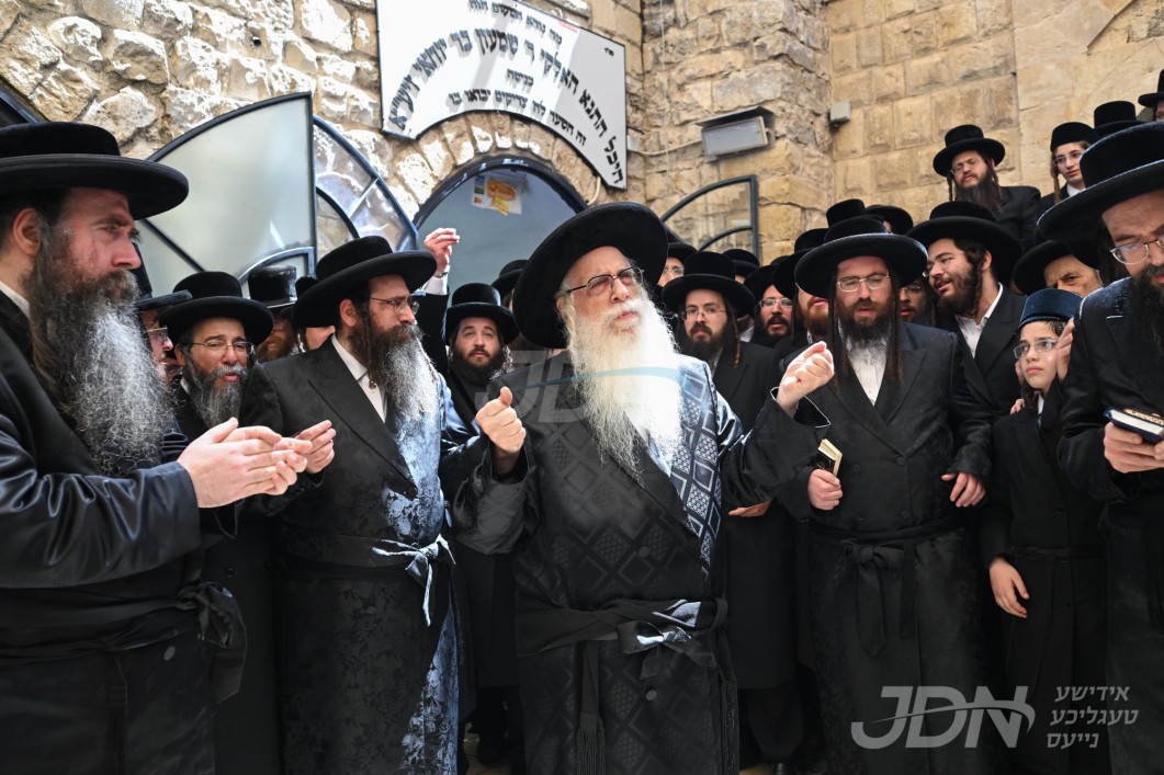 חאלאקע פון אן אור אייניקל פון האדמו&quot;ר מצאנז אין אתרא קדישא מירון