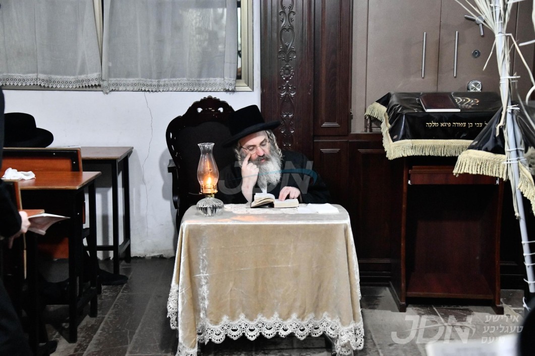 תשעה באב אין חצר הקודש זוטשקא אמסנא