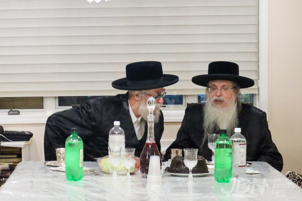 האדמו&quot;ר מטאהש באזוכט ביי גיסו גאב&quot;ד טאהש מאנסי