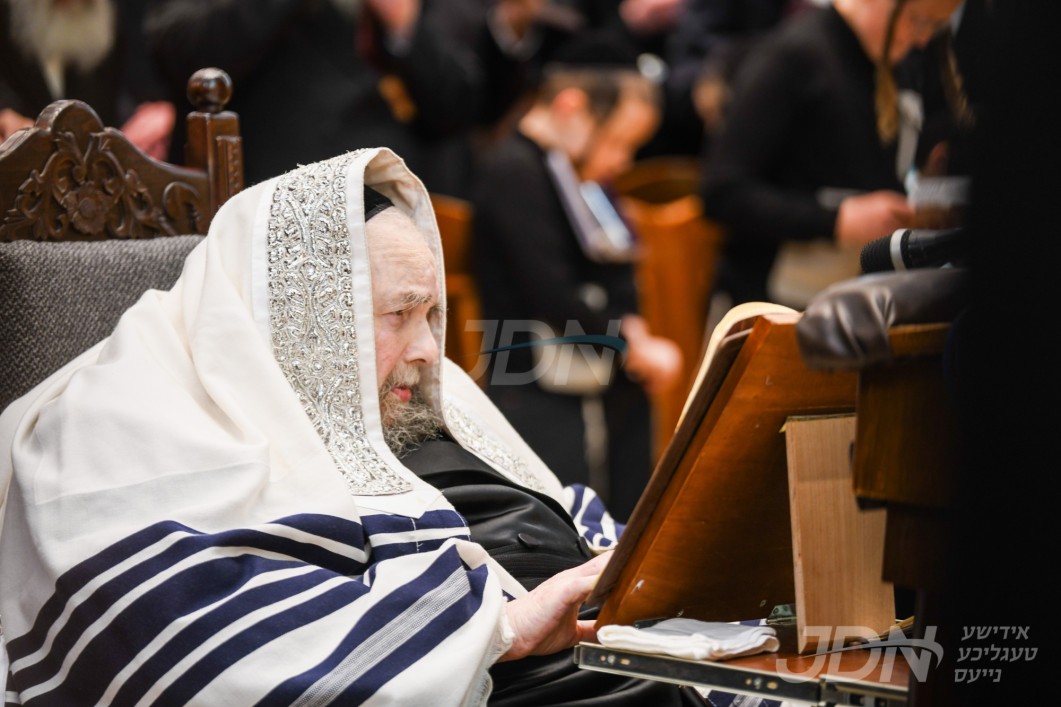 א&#039; סליחות אין חצר הקודש בעלזא