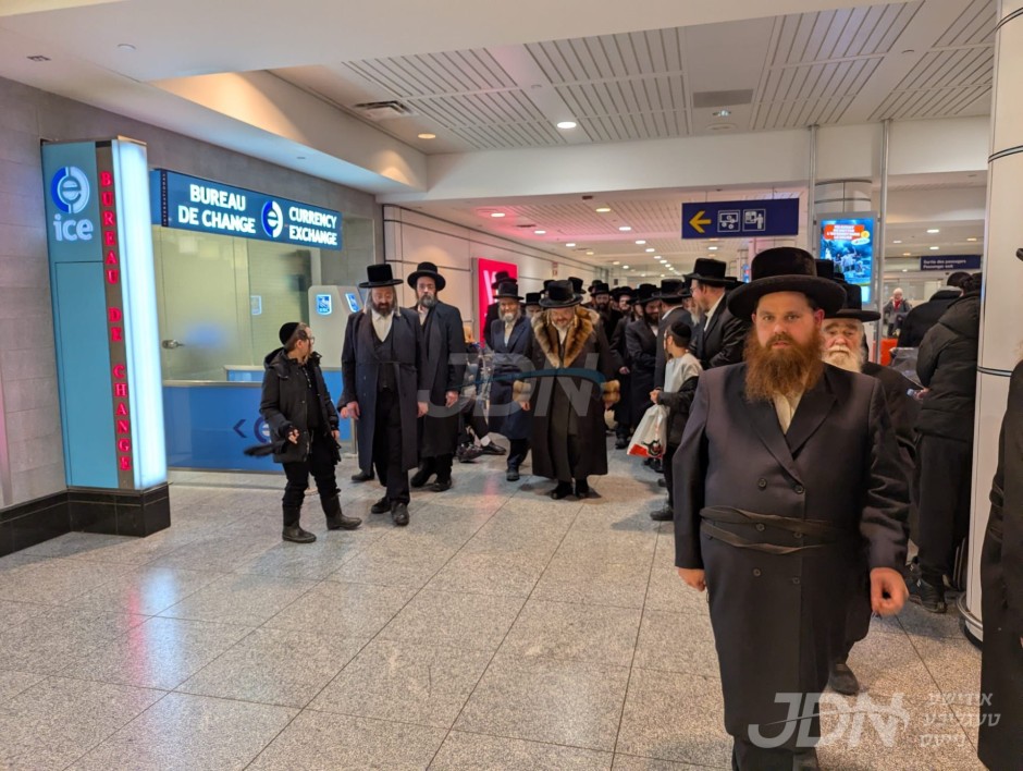 הגה"צ ר' אהרן מרדכי רוקח מבעלזא אנגעקומען אויף א געהויבענע באזוך און שבת התאחדות מיט חסידי בעלזא אין מאנטריאל