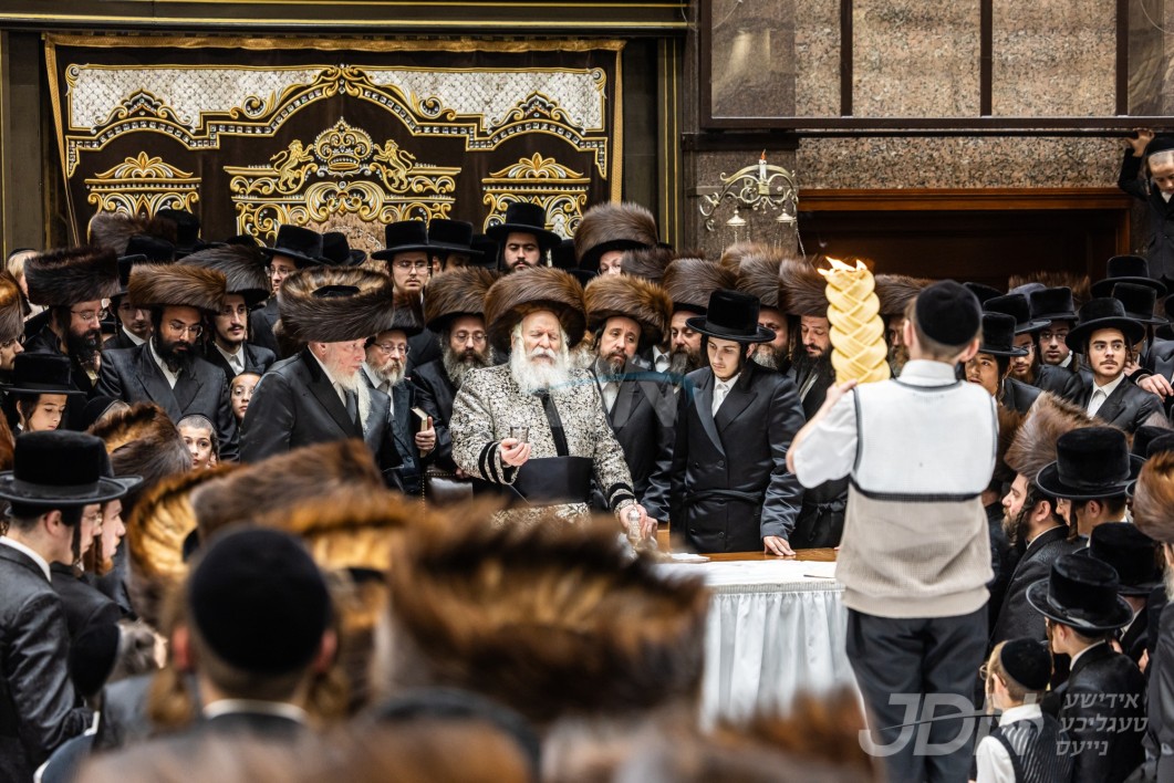 שבת יארצייט פון הרה&quot;ק בעל דברי שלמה מבאבוב זי&quot;ע ביי בנו האדמו&quot;ר מבאבוב