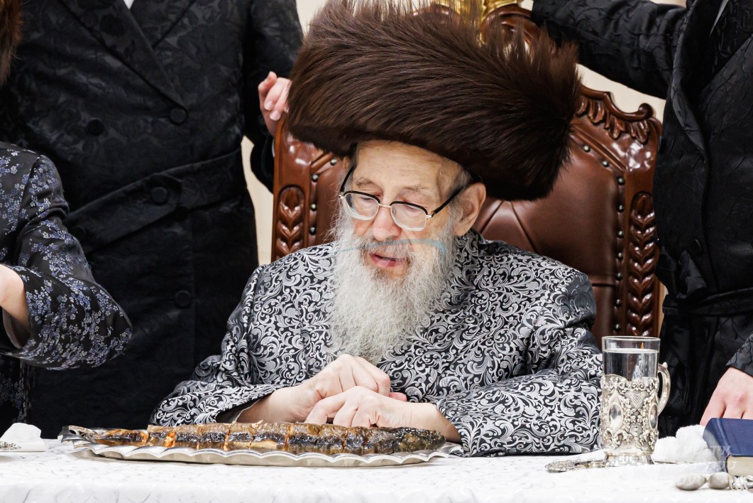 לקיים בנו חכמי ישראל: האדמו"ר מספינקא לרפו"ש גייט אריבער אן אפעראציע אין קארנעל שפיטאל