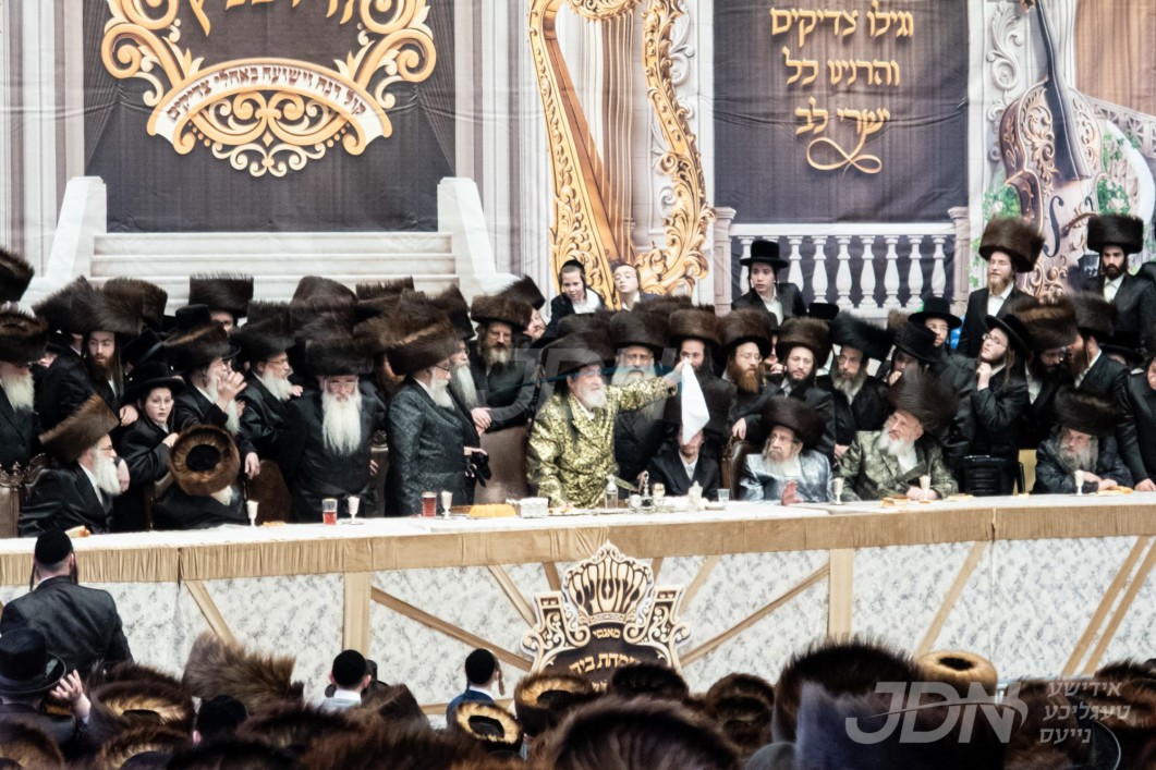 שמחה פורצת גבולות: פרייליכע שמחת החתונה אין ניו יארק פון א אייניקל ביי האדמו&quot;ר מוויזניץ, אין ביהמ&quot;ד הגדול וויזניץ אין מאנסי