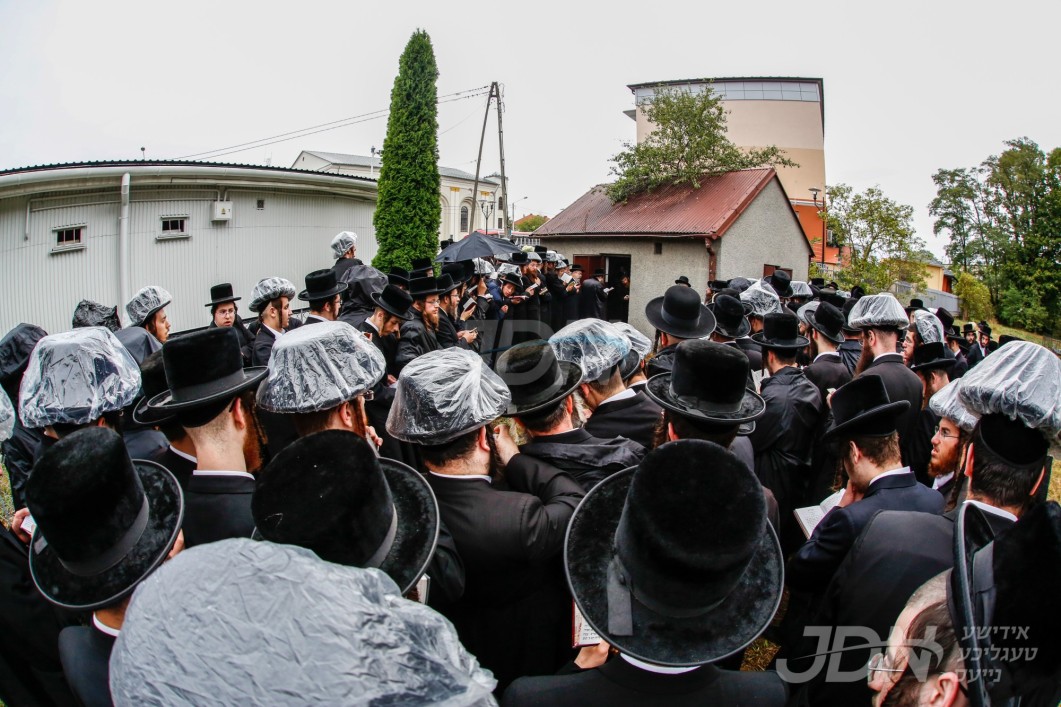 הונדערטער אידן וועלן פוקד זיין דעם ציון הק' פון הרה"ק רבי מרדכי דוד מדאמבראווא זי"ע בעצם יומא דהילולא קדישא