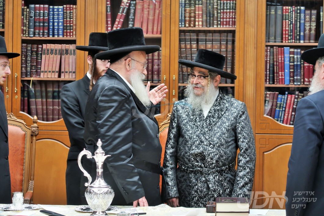 הגאון רבי שמואל אליעזר שטערן רב מערב בני ברק באזוכט ביי האדמו&quot;ר מסאטמאר