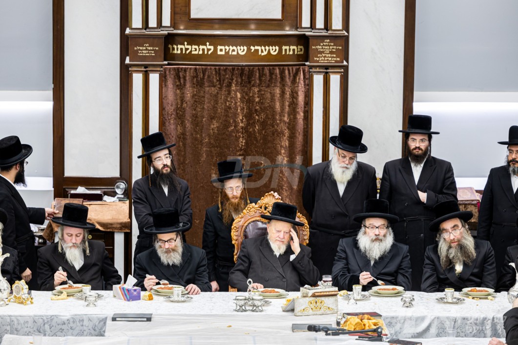 יארצייט פון הרה&quot;ק רבי יוחנן השני מראחמיסטריווקא זי&quot;ע ביי בנו הגה&quot;צ אבד&quot;ק ראחמיסטריווקא מאנסי