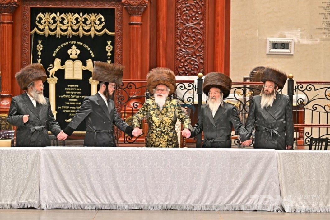 שבת אויפרוף פון החתן אייניקל פון הגה&quot;צ אבד&quot;ק מאור חיים צפת ביים פעטער האדמו&quot;ר מוויזניץ