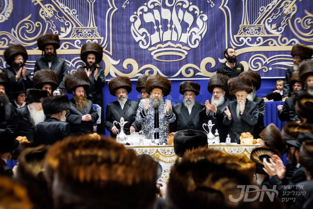 ווידעא: שמחת החתונה פון אן אייניקל פון האדמו&quot;ר מבאבוב-45