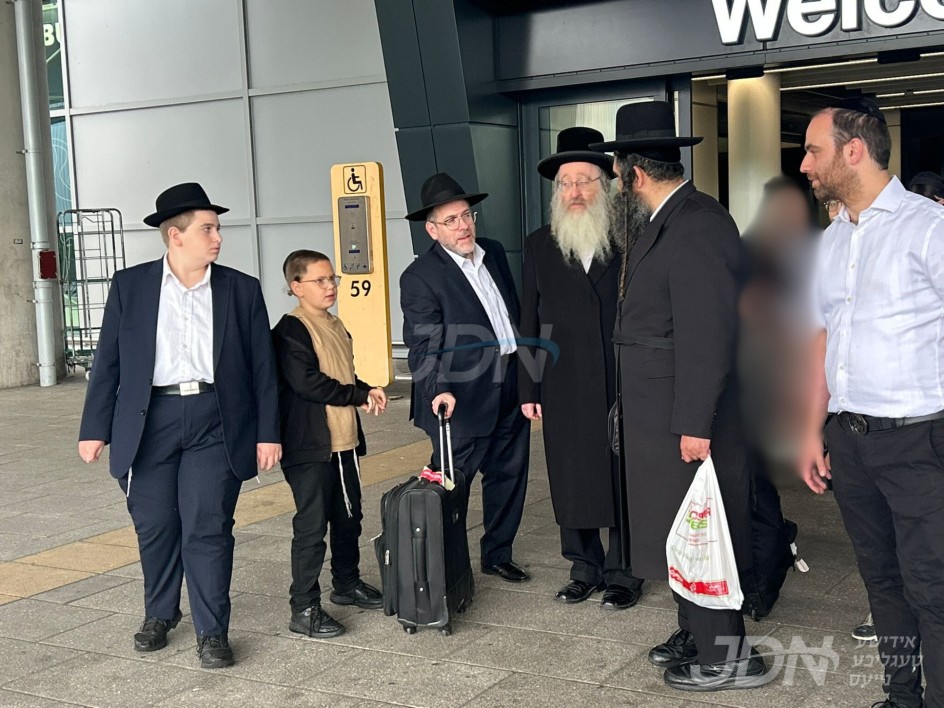 האדמו&quot;ר מביאלא אויף א קורצע באזוך אין מאנטשעסטער