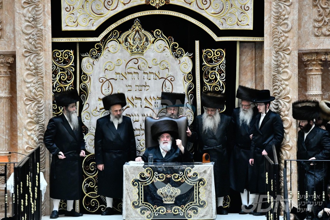 א&#039; סליחות אין חצר הקודש וויזניץ