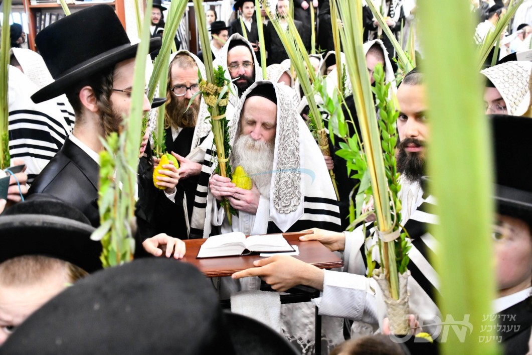 סוכות ביי הגה&quot;צ רבי יצחק מאיר מארגענשטערן