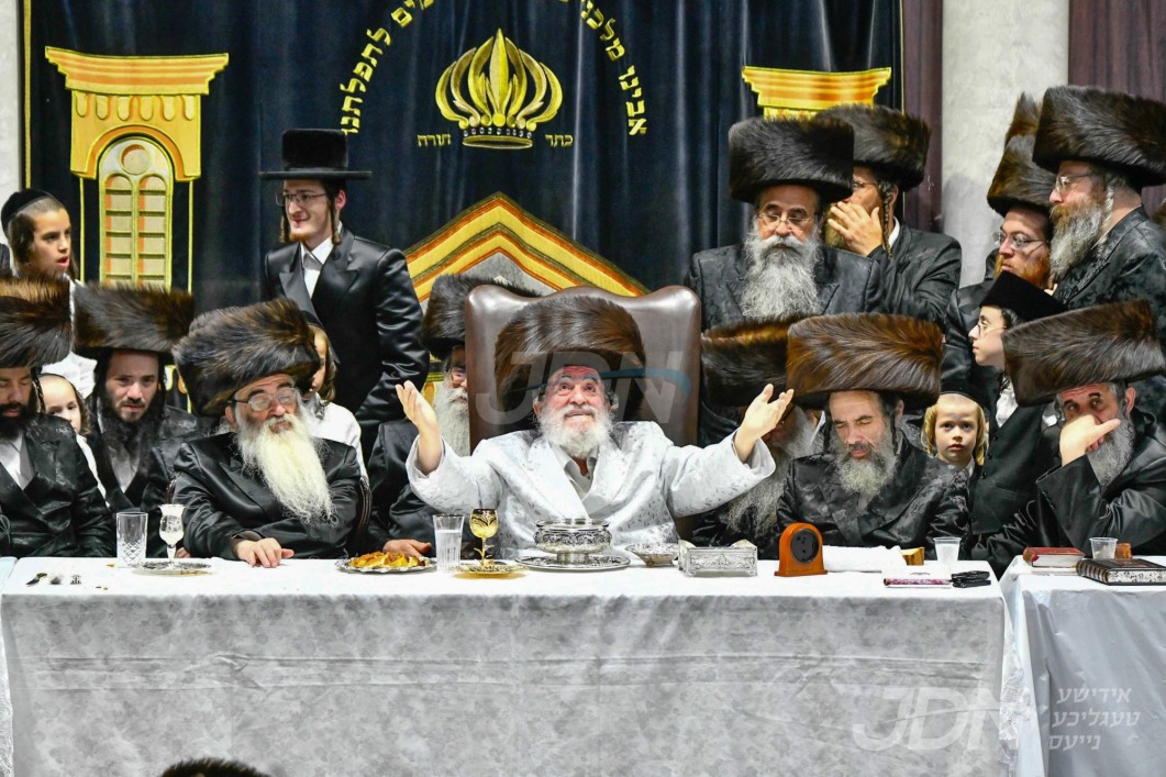 ערב און מוצאי יום כיפור אין חצר הקודש וויזניץ