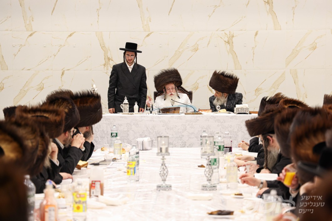 יארצייט פון הרה"ק בעל מאור ישראל מסקולען זי"ע ביי בנו האדמו"ר מסקולען פון וויליאמסבורג