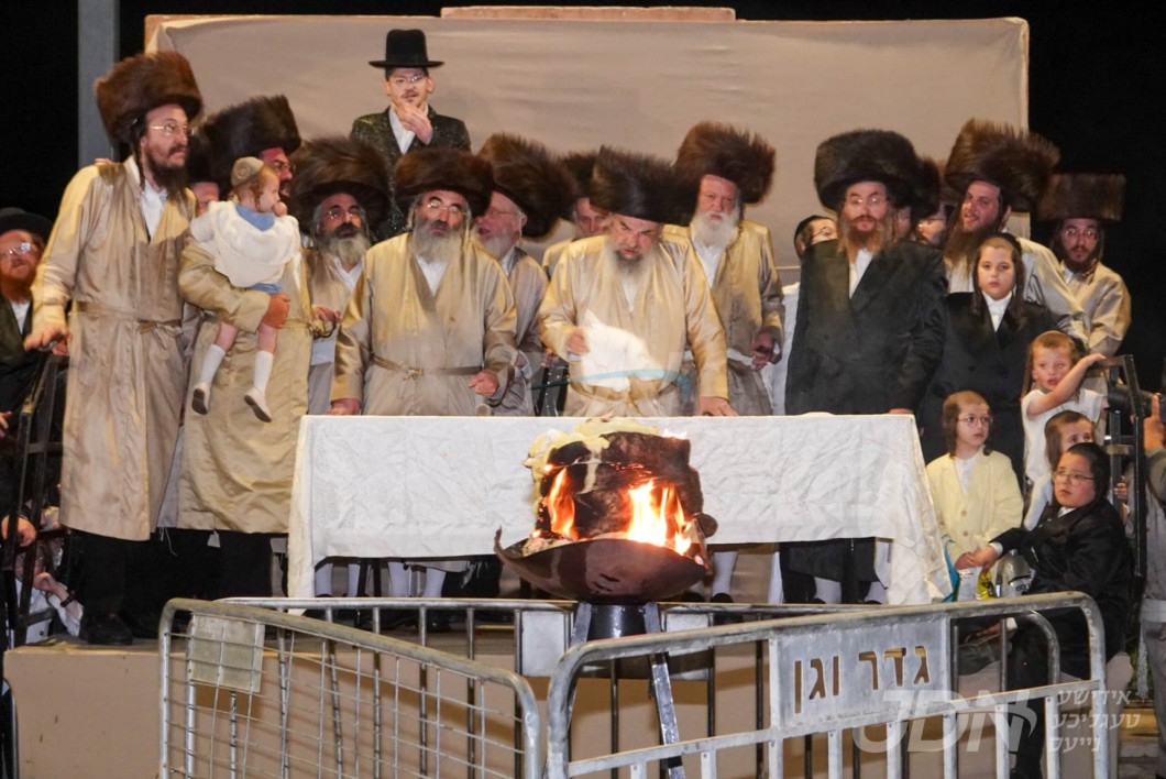 האדמו"ר מלעלוב שב"ק אין אתרא קדישא מירון