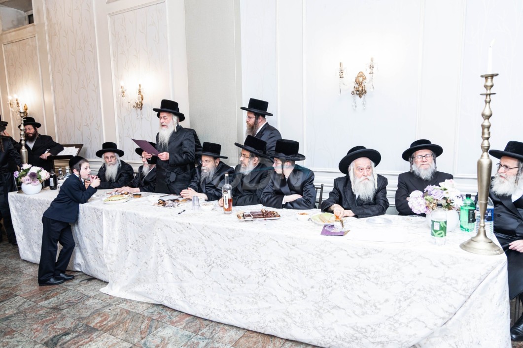 שמחת התנאים פון אן אייניקל פון האדמו"ר מרודניק