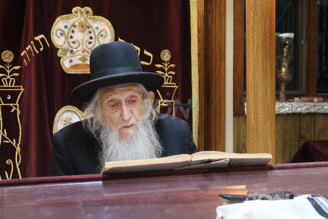 ברוך דיין האמת: נפטר געווארן לאנגיעריגער רב אין ווייט לעיק, הגאון רבי שמואל יוסף פישביין זצ"ל
