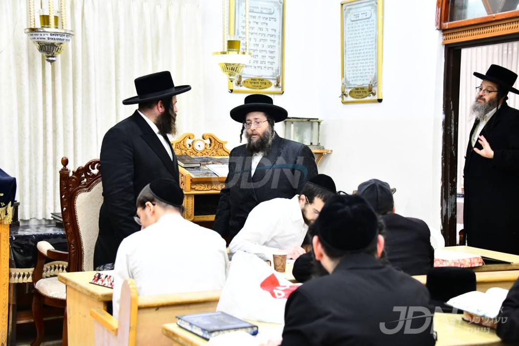 פתיחת הזמן אין כולל צאנז זמיגראד אין בני ברק