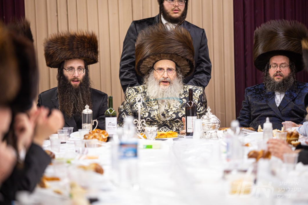 סוכות אין חצר הקודש ספינקא