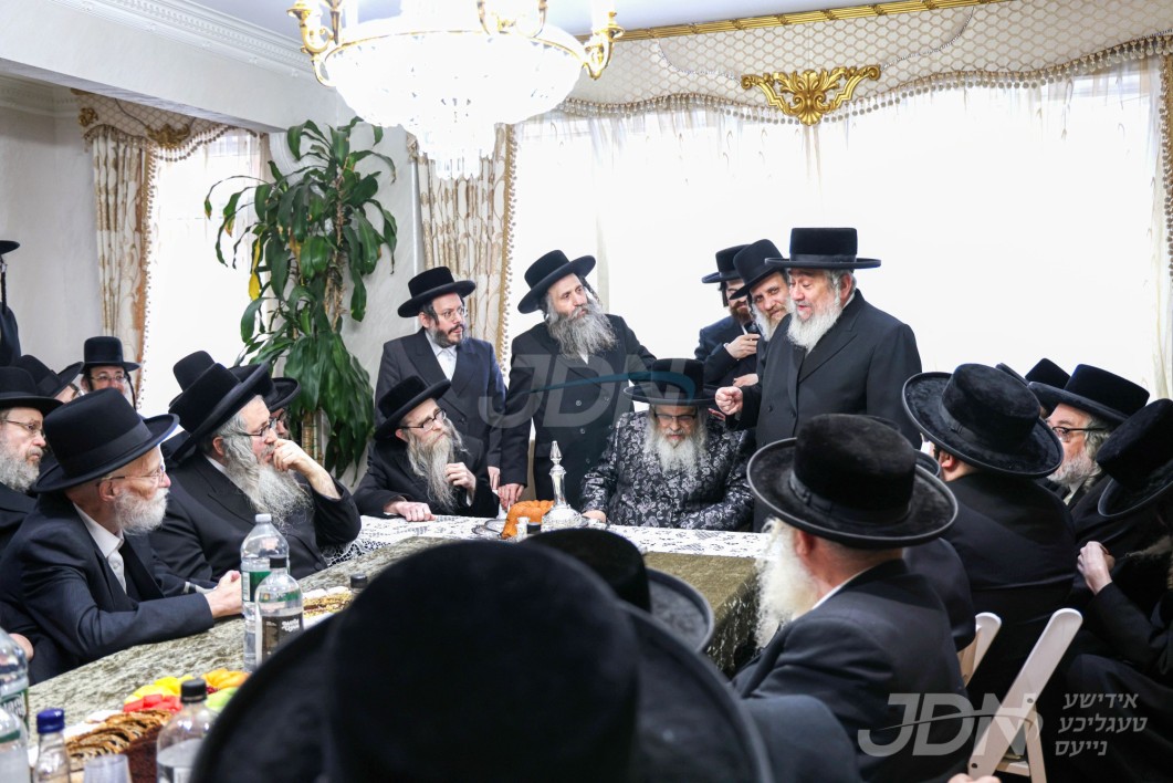 מסיבת לחיים און קנין זכות פונעם היכל התורה אין ביהמ"ד שכונת גערי אין שטוב פונעם נדיב הרה"ח ר' משה זילבערשטיין