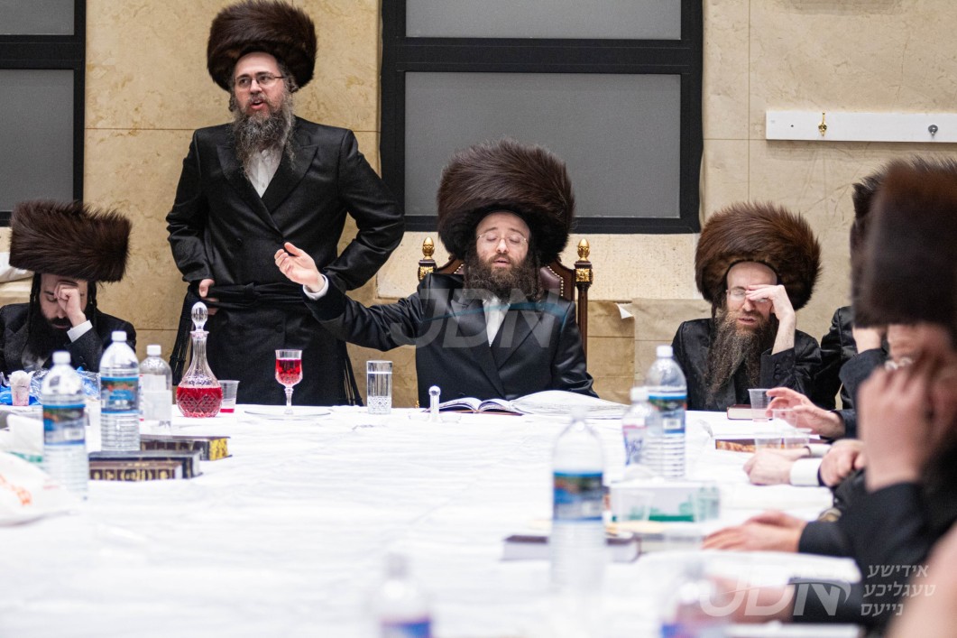 פסח אין חצר הקודש קאסוב