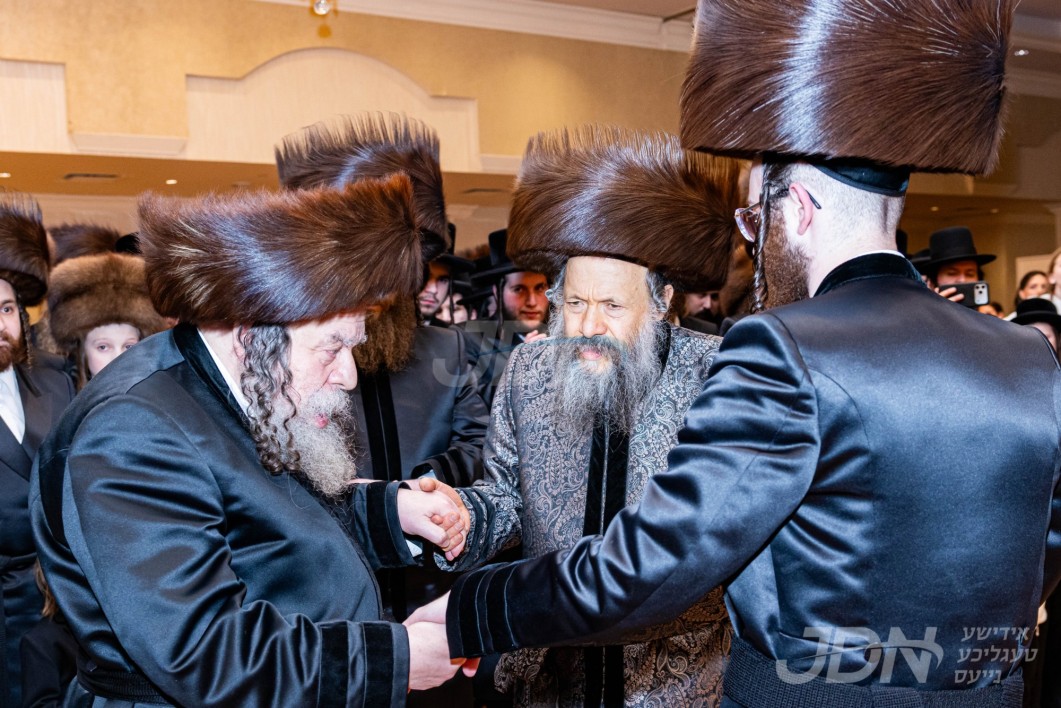שמחת החתונה פון אן אייניקל פון האדמו"ר מדאמבראווא