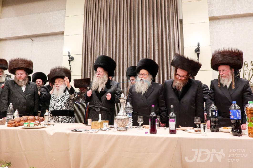 שמחת החתונה בבית מישקאלץ - קאזמיר