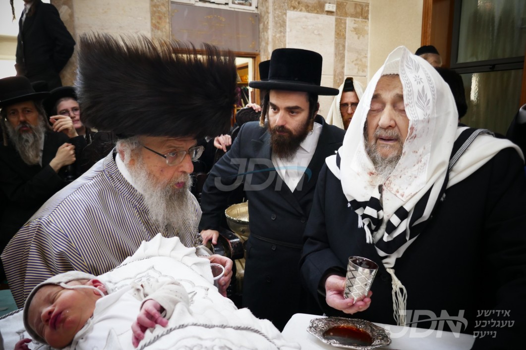 שמחת הברית פון אן אור אייניקל פון האדמו"ר מפינסק קארלין