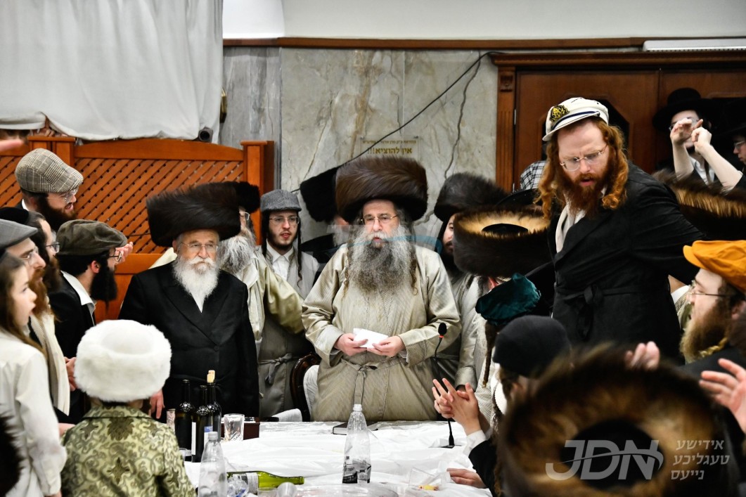 פורים אין חצר הקודש לעלוב