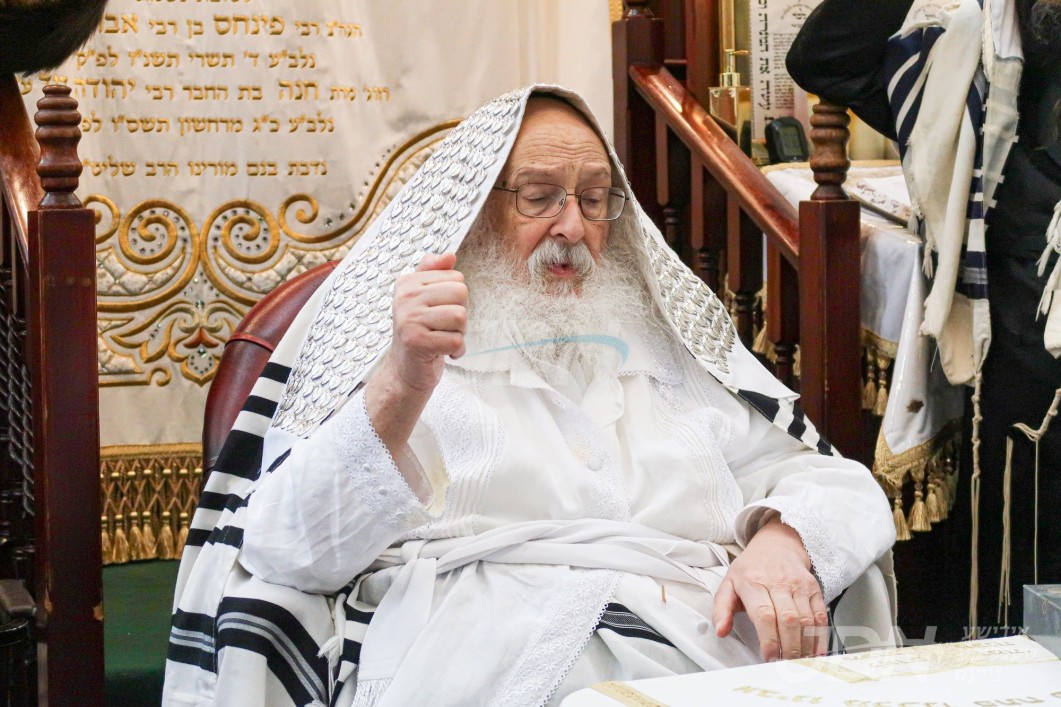 קל נא רפא נא: נאמען "רפאל" צוגעלייגט פאר כ"ק אדמו"ר מהורדענקא שליט"א לרפואה שלימה