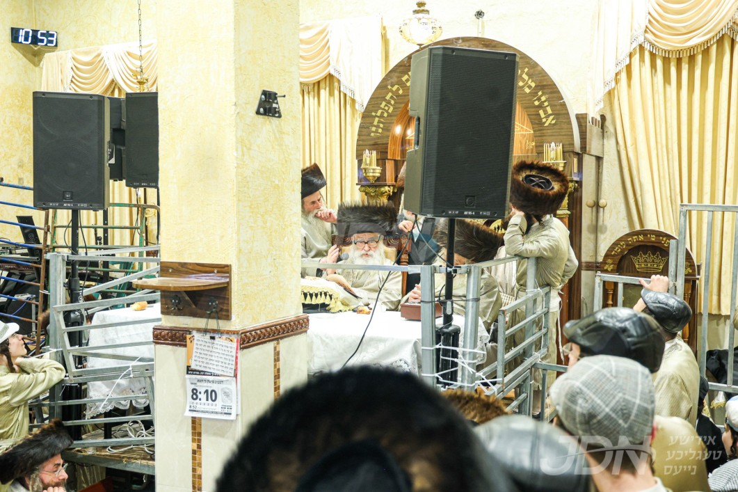 פורים אין חצר הקודש משכנות הרועים