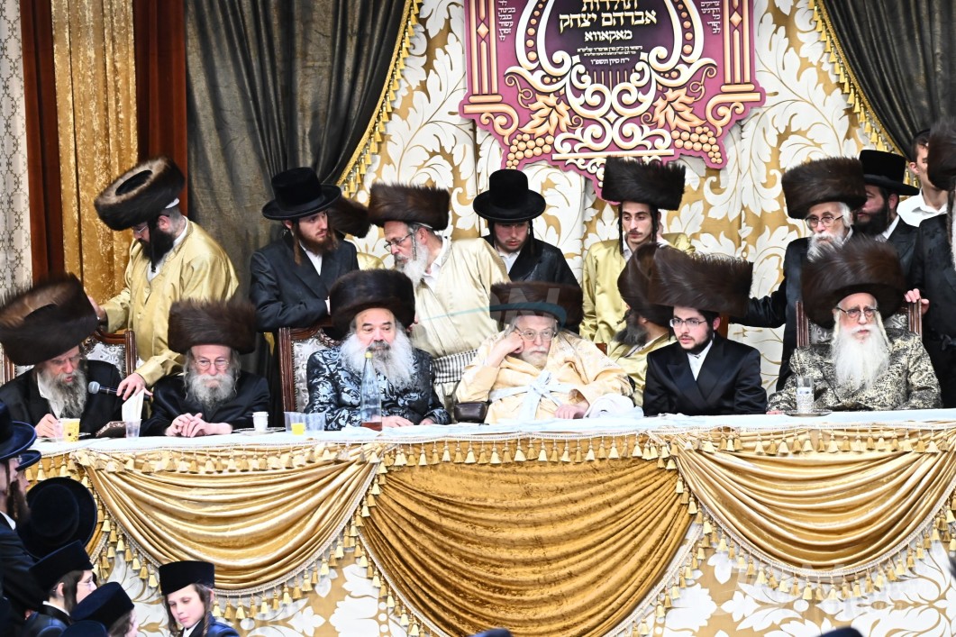 שמחת החתונה פון החתן אור אייניקל פון האדמו"ר מתולדות אברהם יצחק מיט הכלה אייניקל פון גאב"ד קרית הבעש"ט פתח תקוה