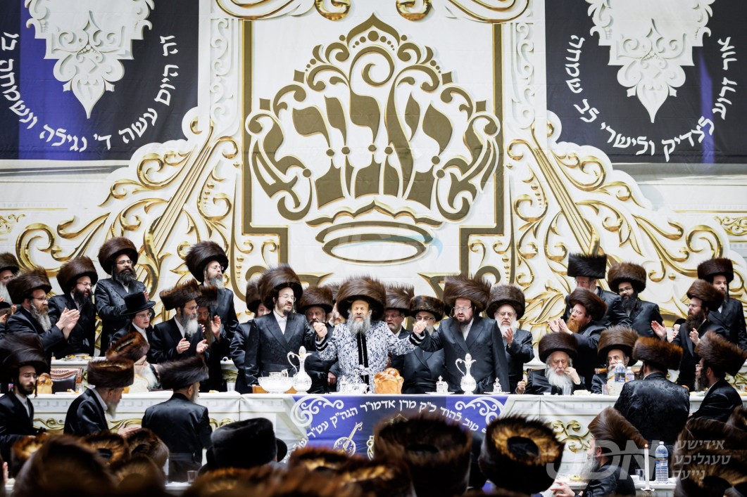 שמחת החתונה פון חתן און כלה אייניקלעך פון האדמו"ר מבאבוב-45