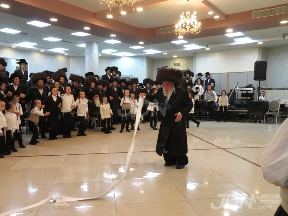 שמחת החתונה פון אן אייניקל פון הגה"צ רבי יצחק משה ערלאנגער