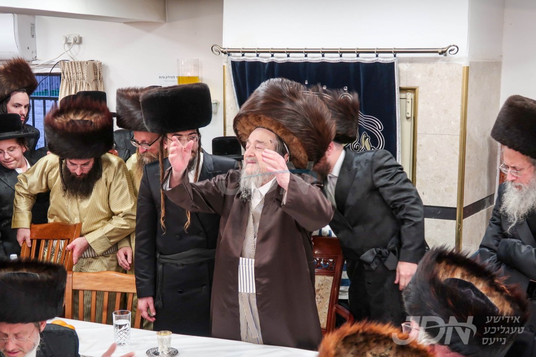 פסח ביי הגה"צ רבי יעקב מאיר שעכטער