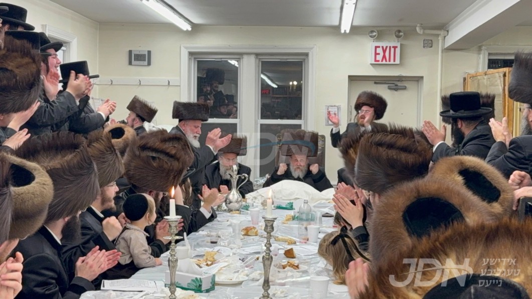 סוכות אין חצר הקודש סקווירא מב"פ