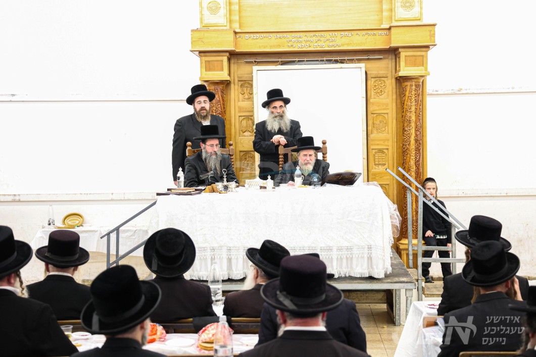 יארצייט פון הרה"ק רבי יוחנן מראחמיסטריווקא זי"ע ביי האדמו"ר מראחמיסטריווקא