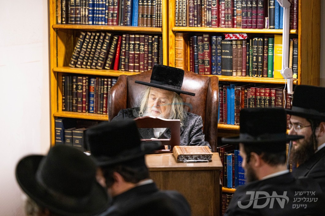תשעה באב ביי האדמו"ר ממונקאטש
