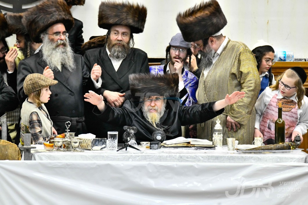 פורים אין חצר הקודש ראחמיסטריווקא