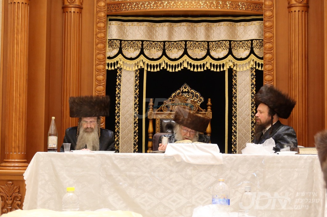 פסח אין חצר הקודש נדבורנה חיפה