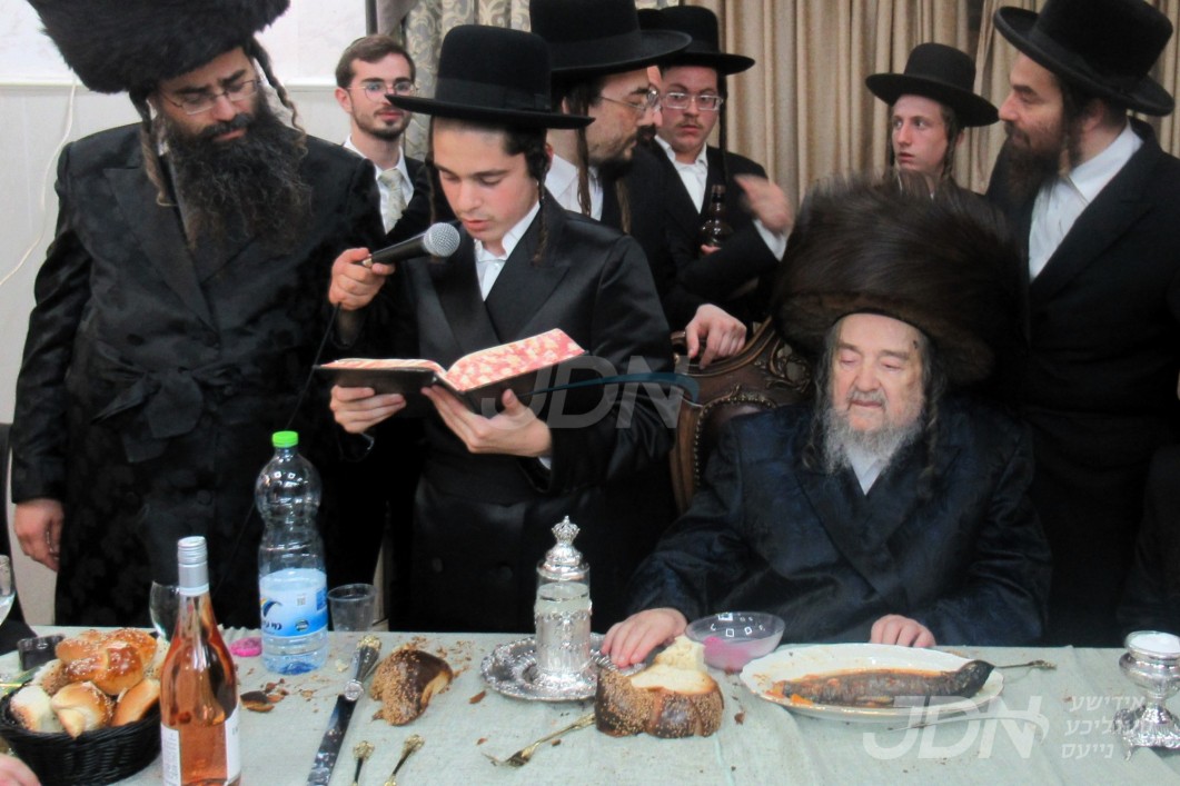 שמחת הבר מצוה פון אן אור אייניקל פון הגה"צ רבי יעקב מאיר שעכטער