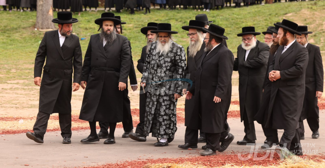 האדמו"ר מסאטמאר וועט פראווענען א ספעציעלע שבת התאחדות די וואך אינאיינעם מיט די משפחת המלוכה